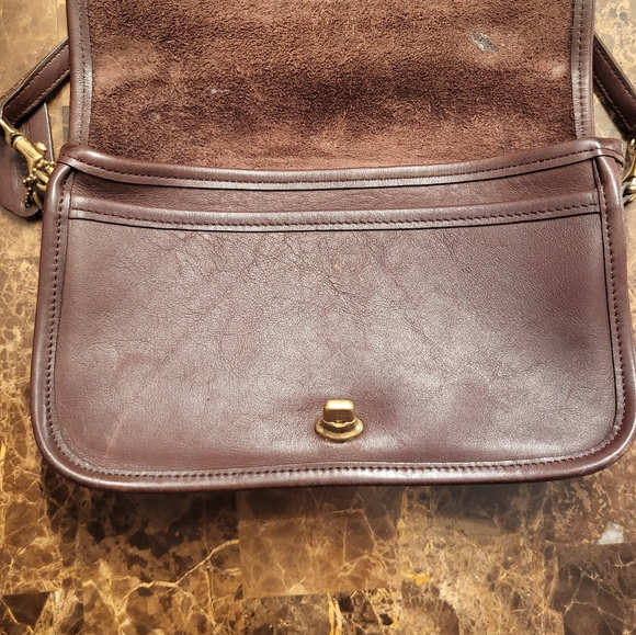 Vintage Coach Pocket Purse (style no. 9755) in brown leather.  - Picture 12 of 15